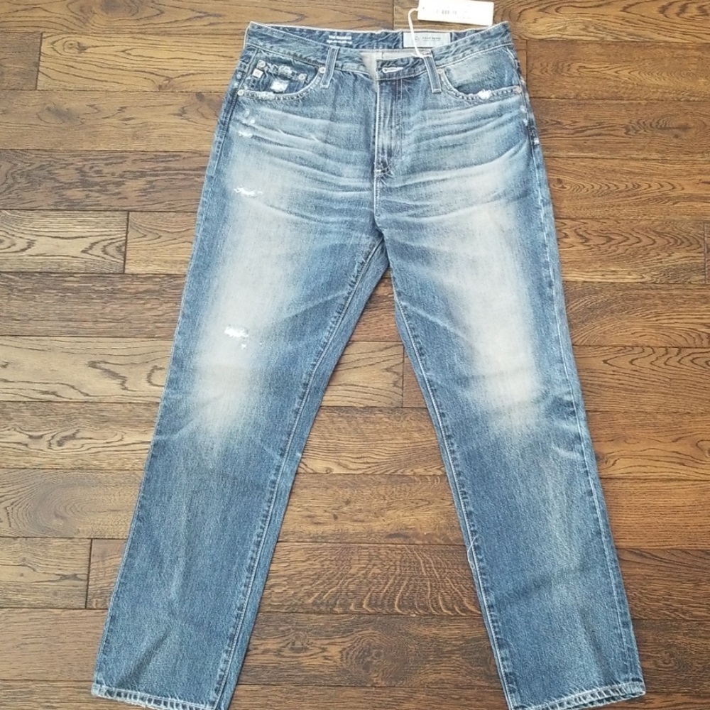 AG Isabelle high-rise straight crop denim.
